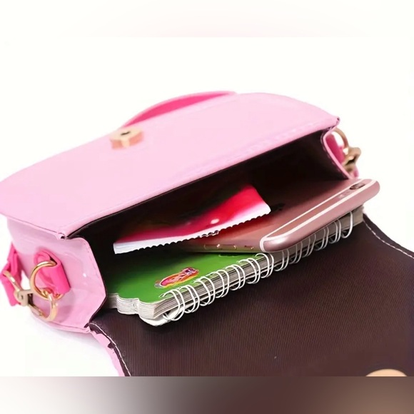 🆕🎀 Hello Kitty Handbag in Pink! - Picture 3 of 5